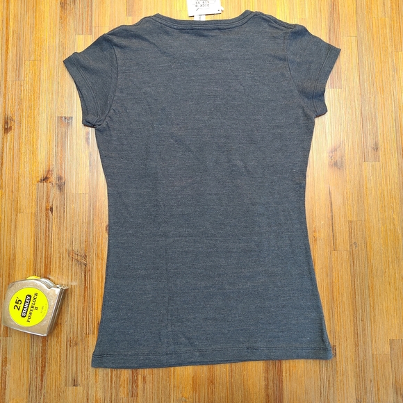 Women's Dark Gray Tee with Red STL Cardinals Logo NWT - Picture 4 of 6